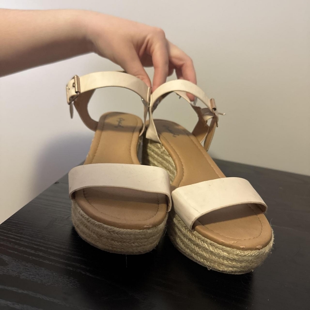 Qupid Women's sandals